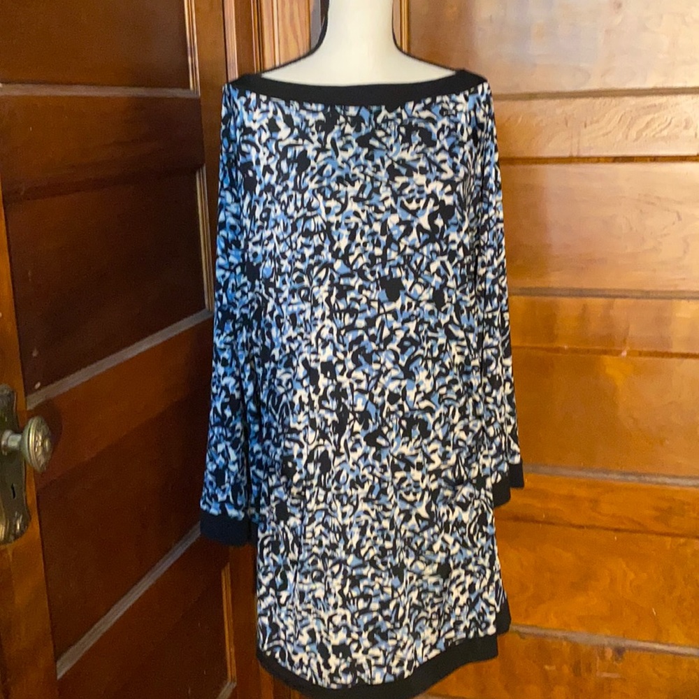 Boatneck, bell-sleeved, and ruched shift dress
